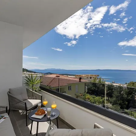 Easy Times 1 - Exklusiv Makarska