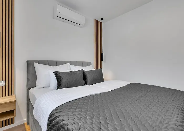 Easy Times 1 - Exklusiv * Makarska